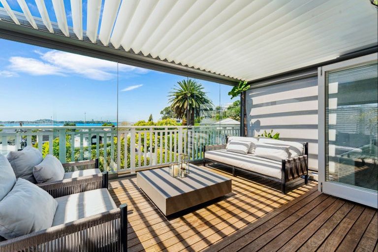 Photo of property in 8 Alfred Street, Northcote Point, Auckland, 0627