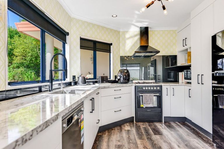 Photo of property in 46 Greenfield Drive, Western Heights, Hamilton, 3200