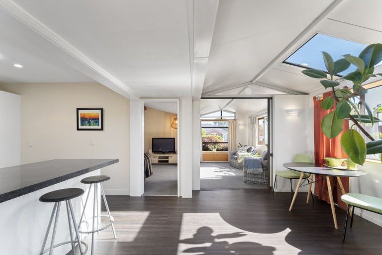 Photo of property in 32 Roberta Drive, Somerfield, Christchurch, 8024