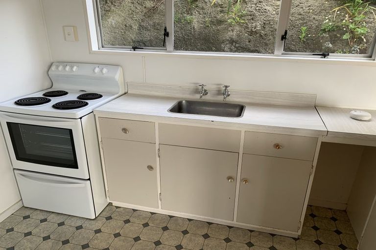 Photo of property in 5a Jerome Way, Crofton Downs, Wellington, 6035