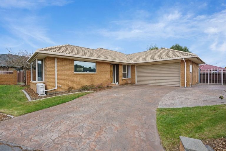 Photo of property in 23 Showgate Avenue, Sockburn, Christchurch, 8042