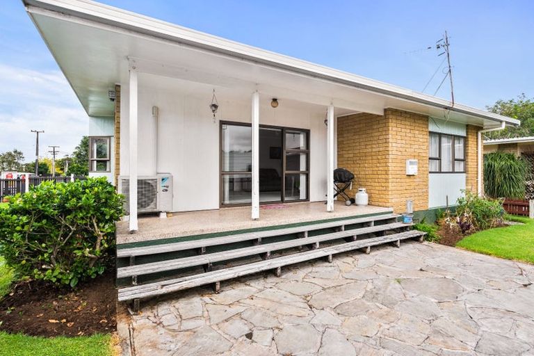 Photo of property in 8a Carr Street, Te Kamo, Whangarei, 0112