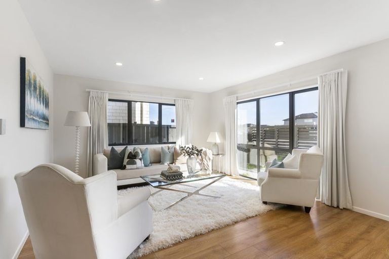 Photo of property in 403 Ormiston Road, Flat Bush, Auckland, 2019