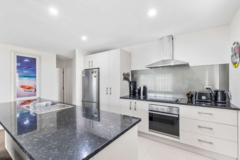 Photo of property in 33 Arion Road, Takanini, 2112