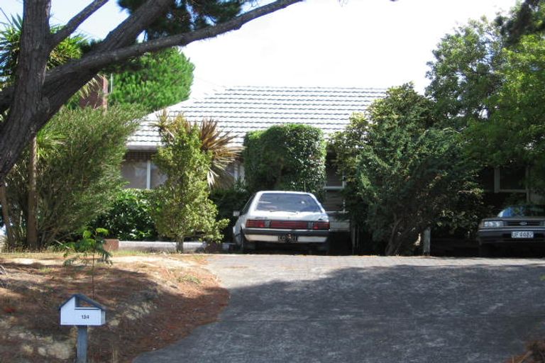 Photo of property in 134 Sunset Road, Unsworth Heights, Auckland, 0632
