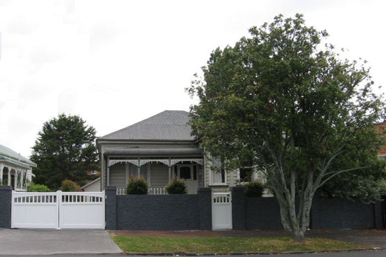 Photo of property in 34 Ohinerau Street, Remuera, Auckland, 1050