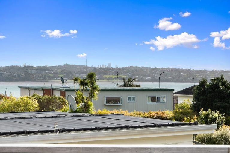 Photo of property in 17a Gulf Crest, Bucklands Beach, Auckland, 2012