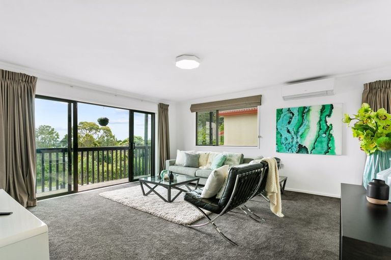 Photo of property in 1/84a Avonleigh Road, Green Bay, Auckland, 0604