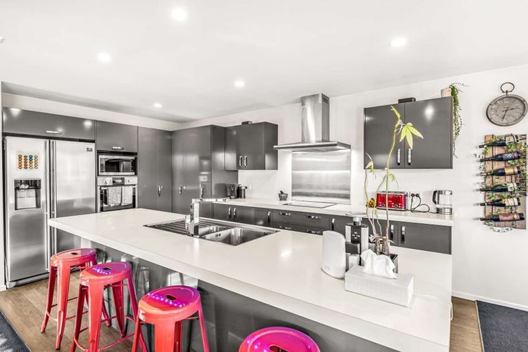 Photo of property in 8 Stonebridge Lane, Oxford, 7430