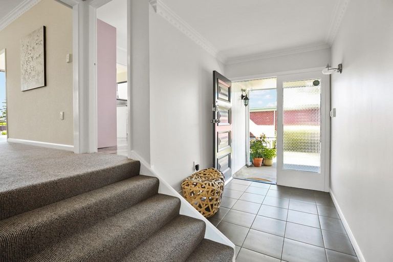 Photo of property in 35 Hillcrest Road, Hillcrest, Hamilton, 3216