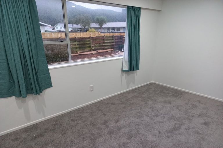 Photo of property in 2/306 Wellington Road, Wainuiomata, Lower Hutt, 5014