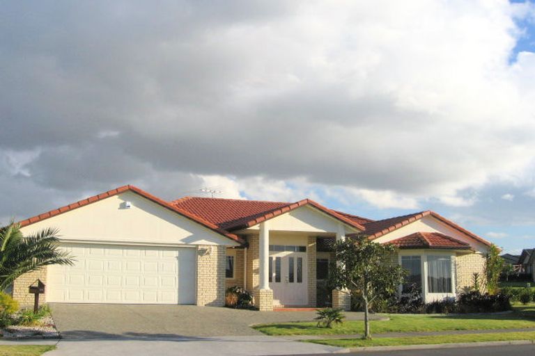 Photo of property in 26 Redcastle Drive, East Tamaki, Auckland, 2013