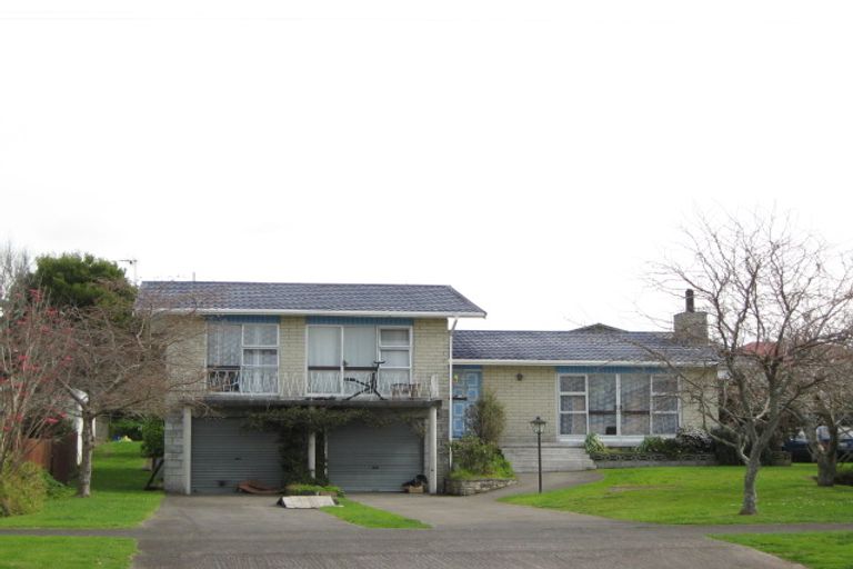 Photo of property in 75 Grey Street, Waitara, 4320