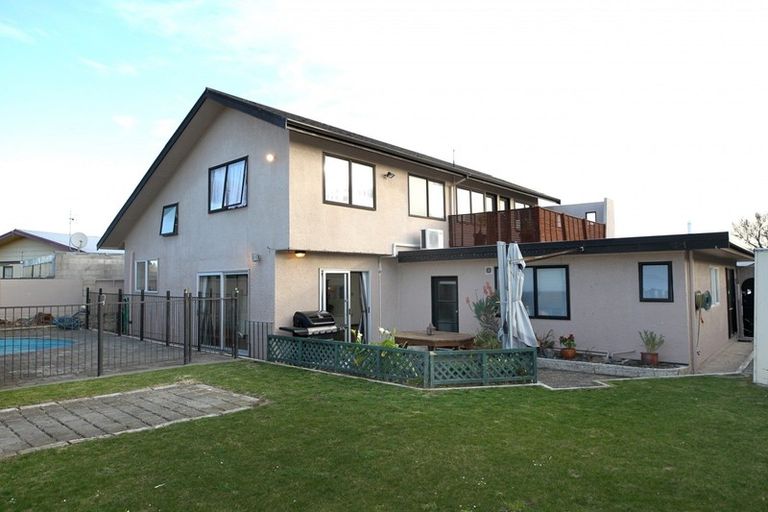 Photo of property in 28 Ranfurly Street, Tamatea, Napier, 4112