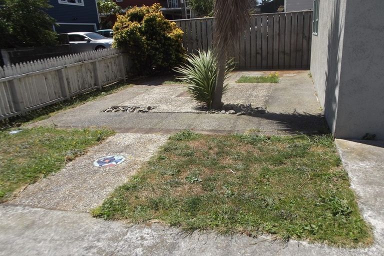 Photo of property in 2 Park Avenue, Titahi Bay, Porirua, 5022