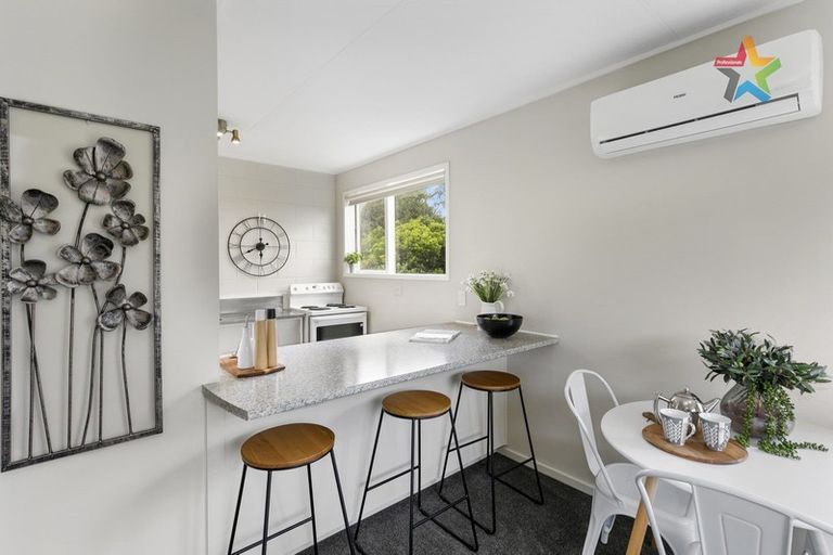 Photo of property in 10b Camellia Terrace, Maungaraki, Lower Hutt, 5010