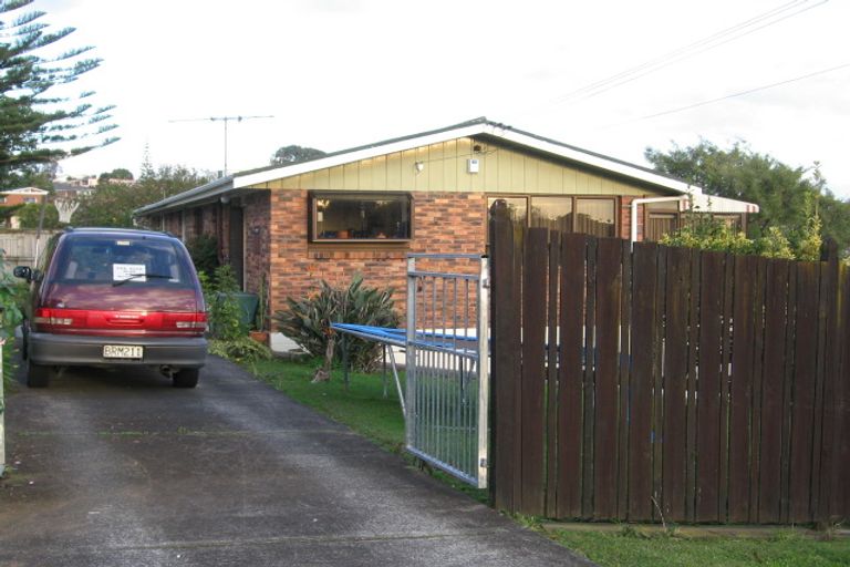 Photo of property in 1/60 Patons Road, Howick, Auckland, 2014