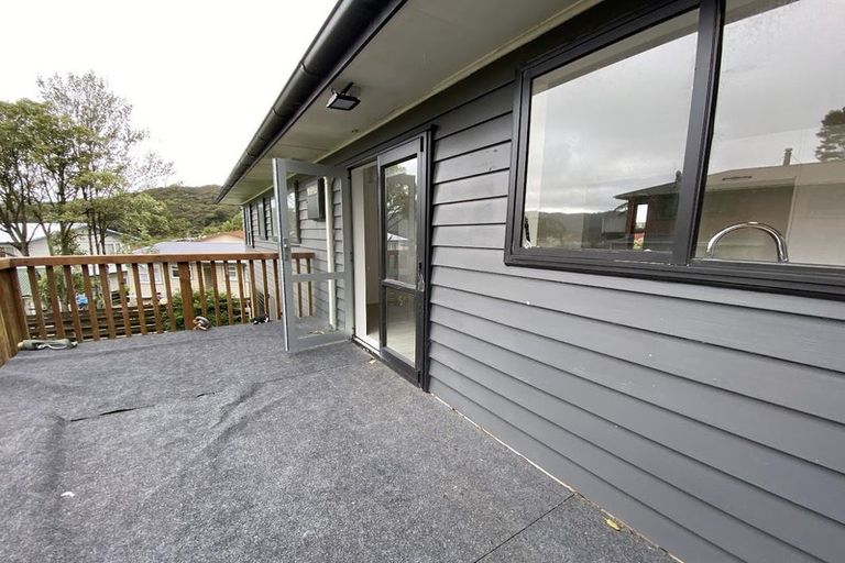 Photo of property in 4 Vermont Grove, Wainuiomata, Lower Hutt, 5014