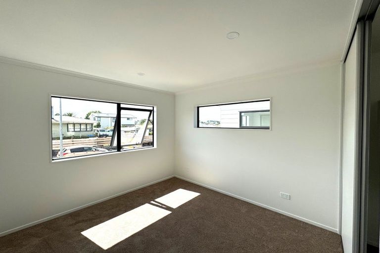 Photo of property in 56d Cyclamen Road, Mangere, Auckland, 2022