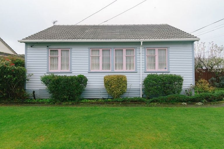 Photo of property in 26 Poole Street, Taita, Lower Hutt, 5011