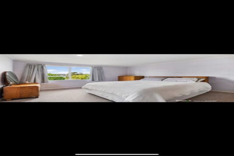 Photo of property in 6 Arima Place, Grenada Village, Wellington, 6037