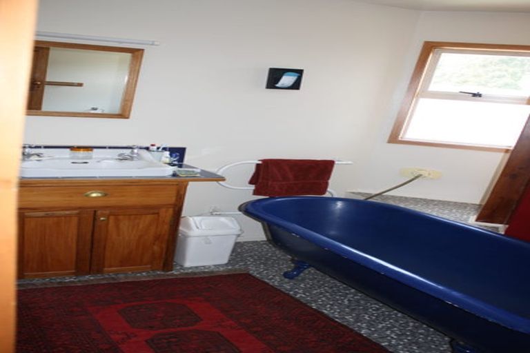 Photo of property in 5 Crossland Terrace, Lyttelton, 8082