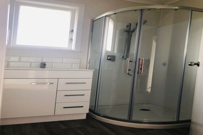 Photo of property in 16 Noel Burnside Road, Wiri, Auckland, 2025