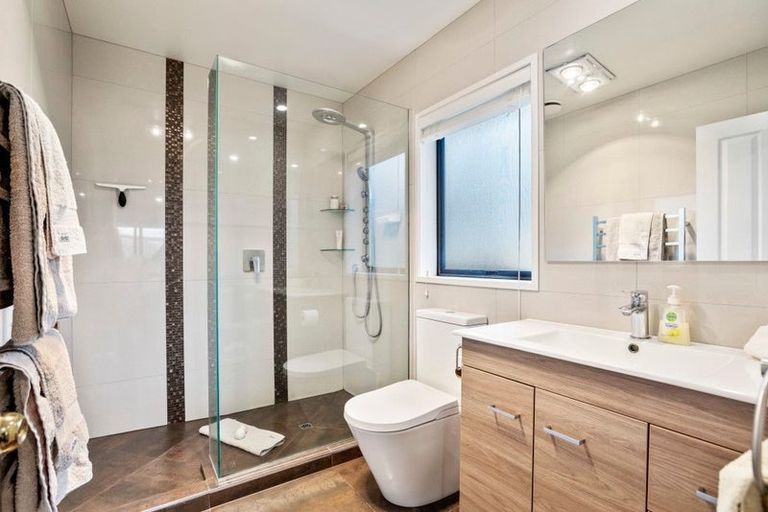 Photo of property in 64 Black Teal Close, Unsworth Heights, Auckland, 0632