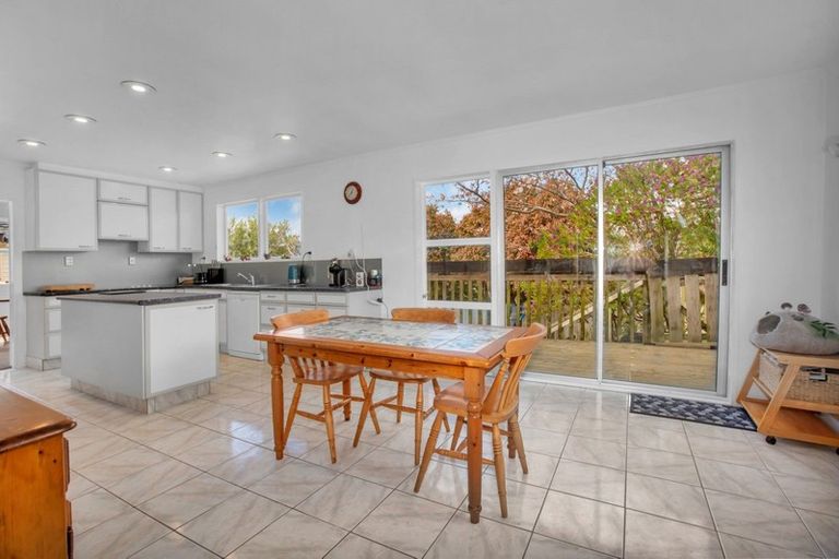 Photo of property in 35 Discovery Drive, Whitby, Porirua, 5024