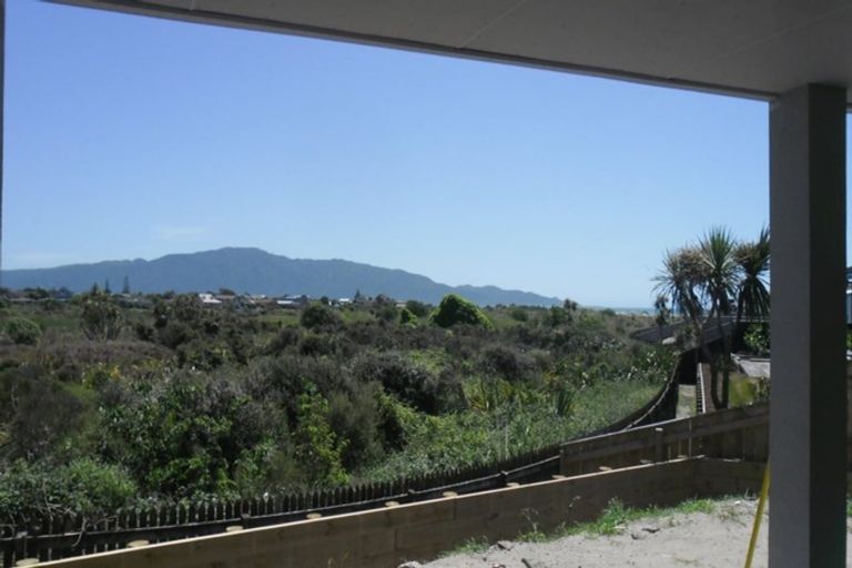 Photo of property in 3 Taranui Way, Paraparaumu Beach, Paraparaumu, 5032