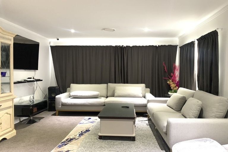 Photo of property in 27 Orchard Rise, Rosehill, Papakura, 2113