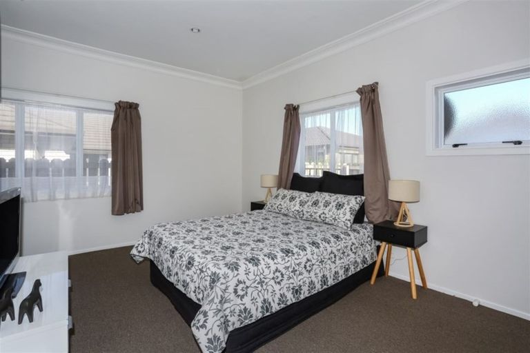 Photo of property in 18 Valley Road, Pukekohe, 2120