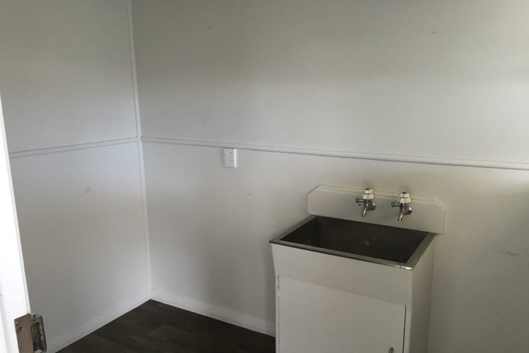 Photo of property in 15 Aberdeen Avenue, Takaro, Palmerston North, 4412