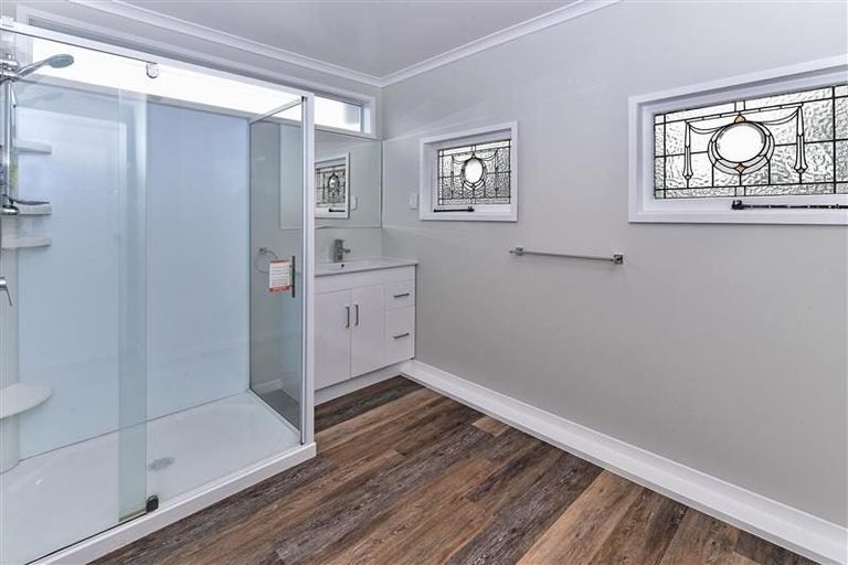 Photo of property in 27 Mcinnes Road, Weymouth, Auckland, 2103