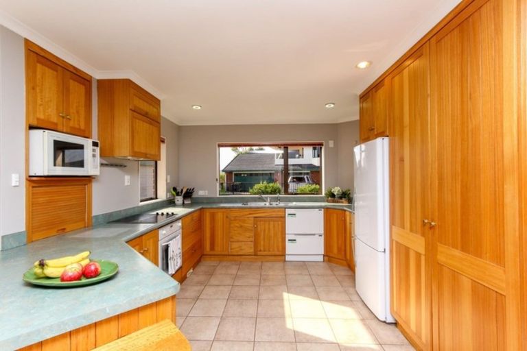 Photo of property in 7 Sandel Rise, Merrilands, New Plymouth, 4312