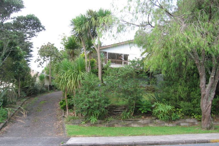 Photo of property in 12 Autumn Avenue, Glen Eden, Auckland, 0602