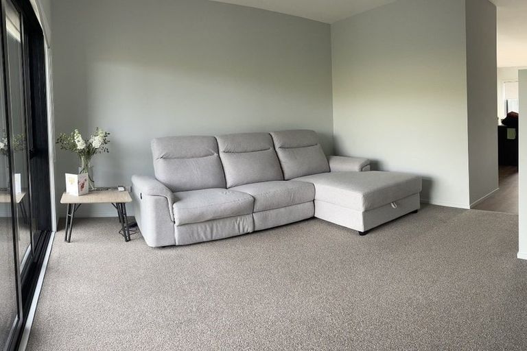 Photo of property in 12b Tikati Rise, Long Bay, Auckland, 0630
