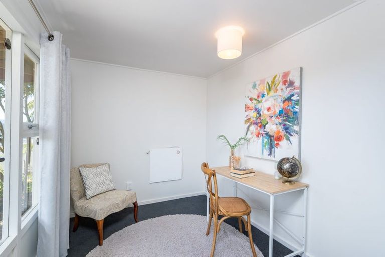 Photo of property in 171 Miromiro Road, Normandale, Lower Hutt, 5010