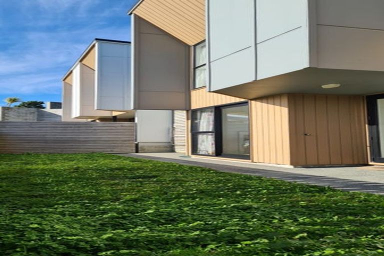 Photo of property in 67 Cedarwood Street, Woodridge, Wellington, 6037