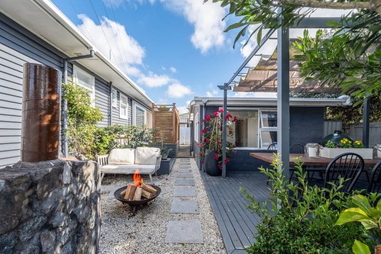 Photo of property in 29 Aurea Avenue, Pakuranga, Auckland, 2010