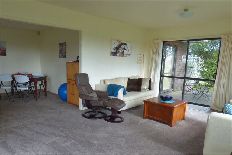 Photo of property in 110 Hall Road, Waiuku, 2681