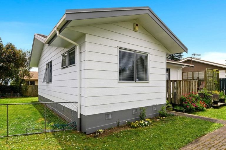 Photo of property in 17 Bronte Place, Owhata, Rotorua, 3010
