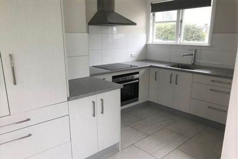 Photo of property in 16 Durham Street, Cannons Creek, Porirua, 5024