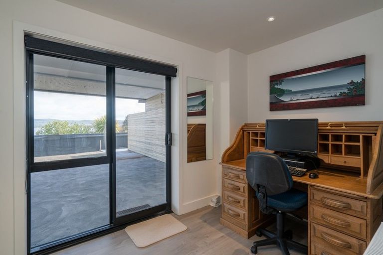 Photo of property in 14 Hinerau Grove, Waipahihi, Taupo, 3330