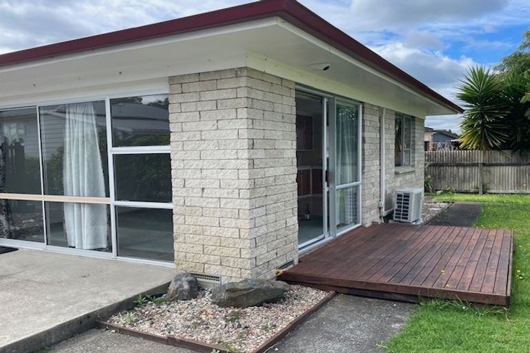 Photo of property in 2/25 Scott Road, Papakura, 2110