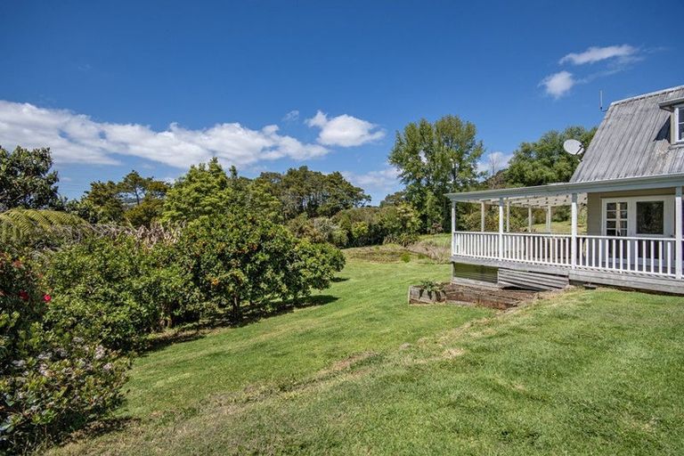 Photo of property in 15 Finlayson Road, Matarau, Whangarei, 0176