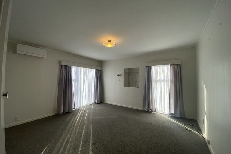 Photo of property in 56 Dowse Drive, Maungaraki, Lower Hutt, 5010