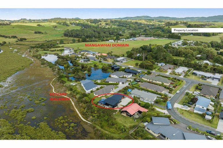 Photo of property in 10 Spinnaker Lane, Mangawhai, 0505