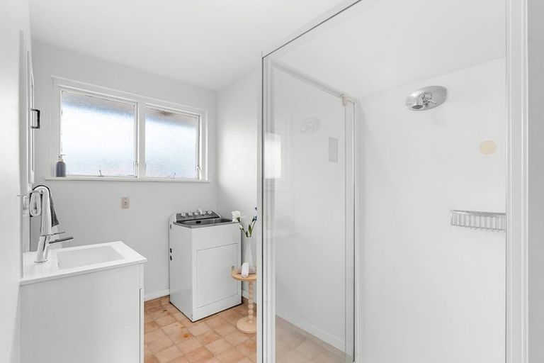 Photo of property in 3/102 Picton Avenue, Riccarton, Christchurch, 8011