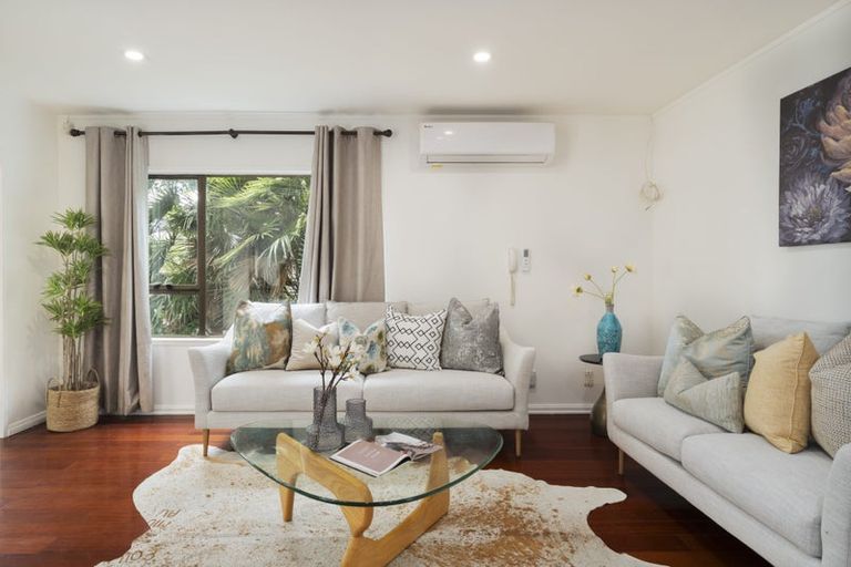 Photo of property in 40 Tudor Road, Henderson, Auckland, 0610